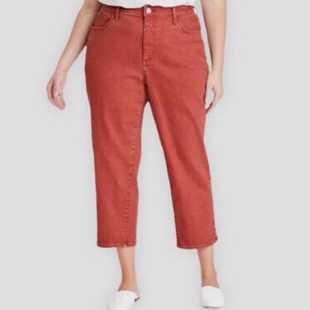 NWOT PLUS SIZE Ava & Viv Red Highrise Slim Straight Crop Jean